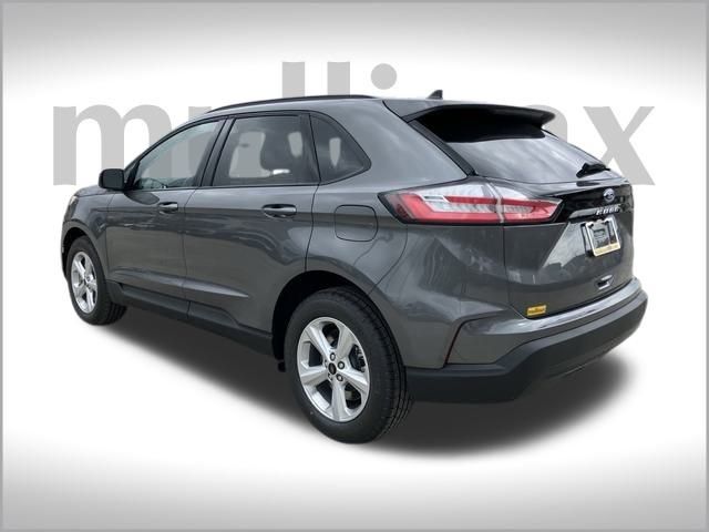2024 Ford Edge SE photo 3