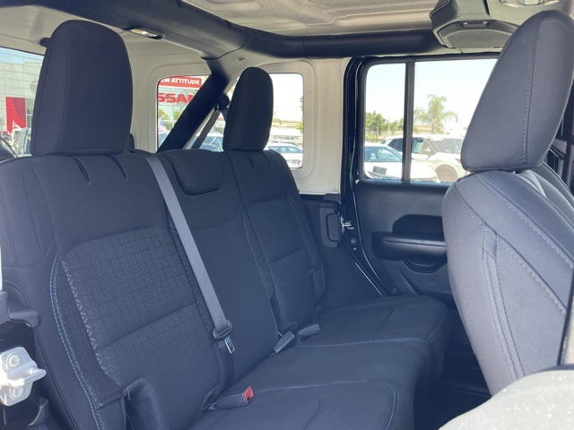 2021 Jeep Wrangler Unlimited Islander photo 18