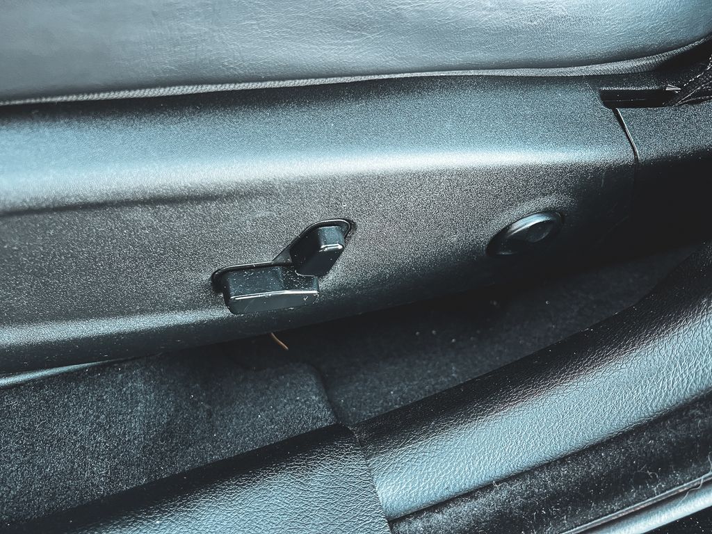 2015 Chrysler 300 S photo 25