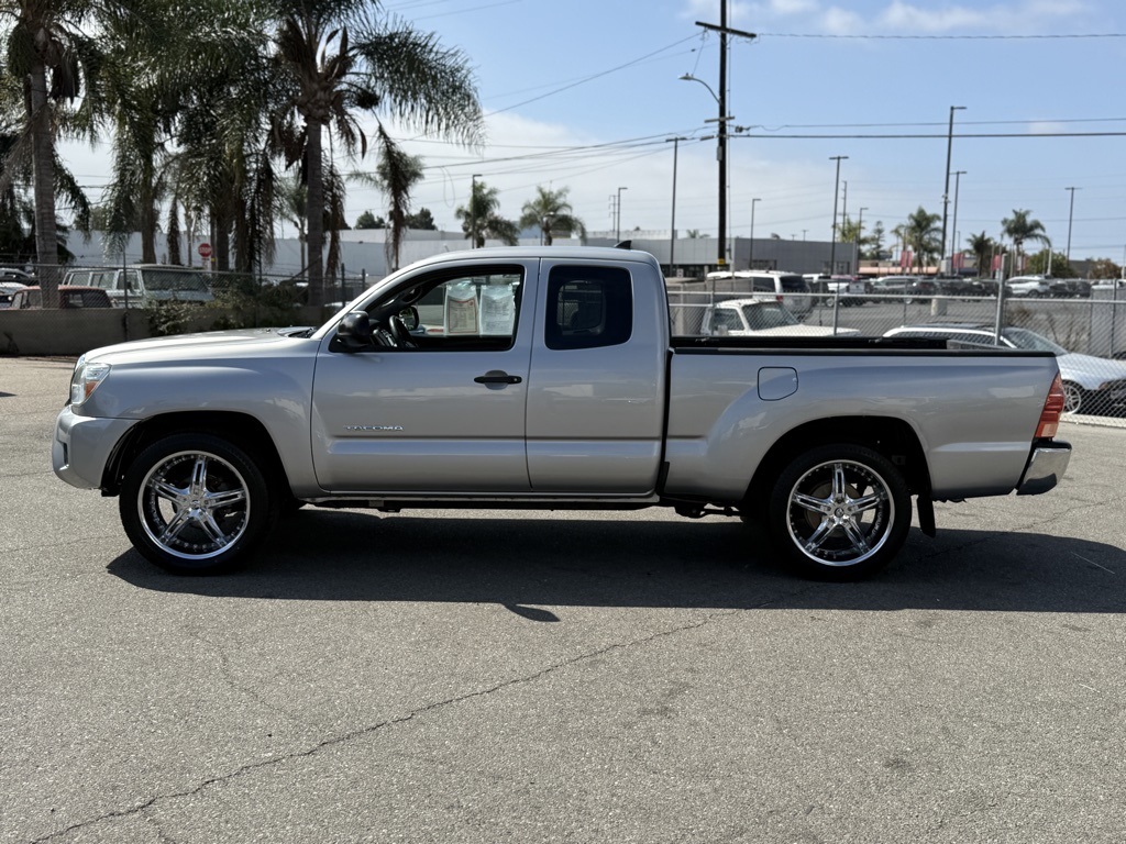 2014 Toyota Tacoma Base photo 2