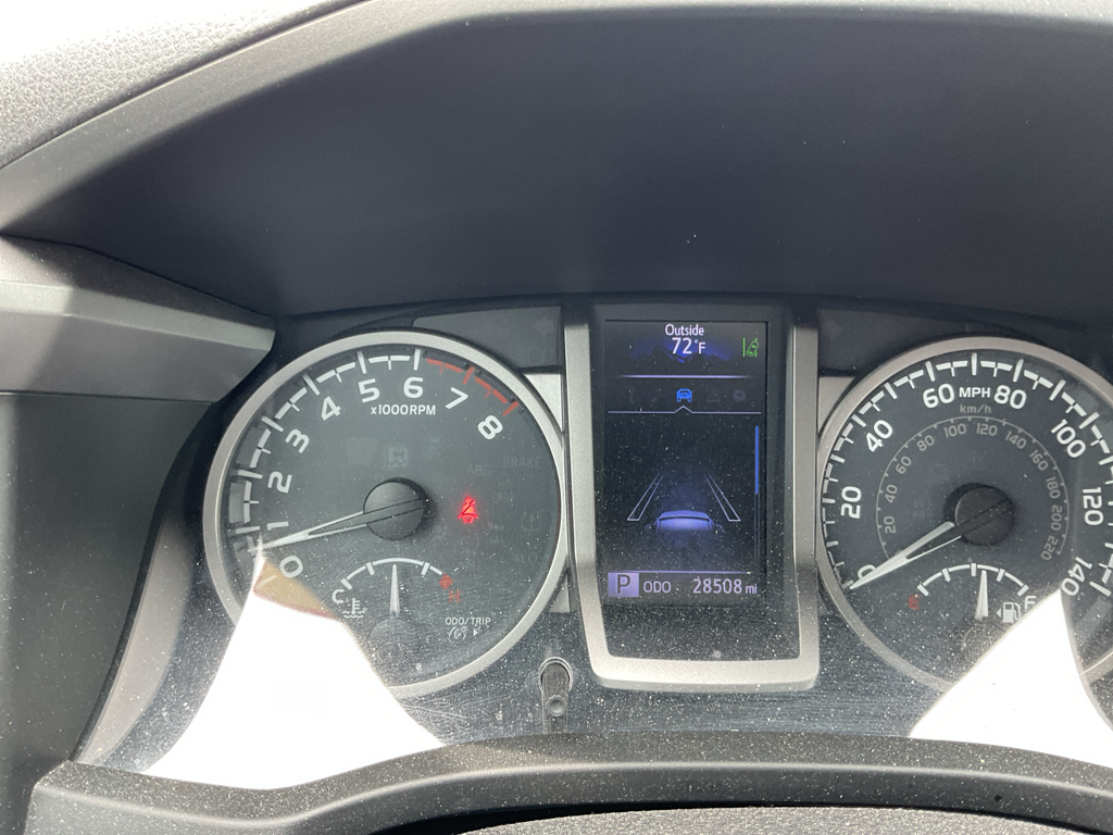 2019 Toyota Tacoma SR5 photo 17