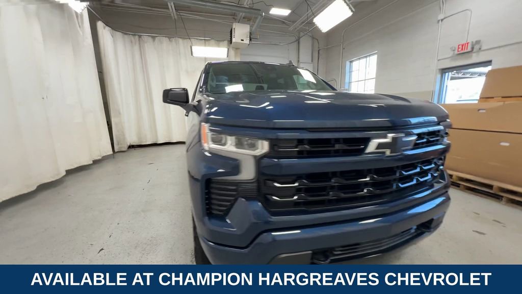 2022 Chevrolet Silverado 1500 RST photo 3