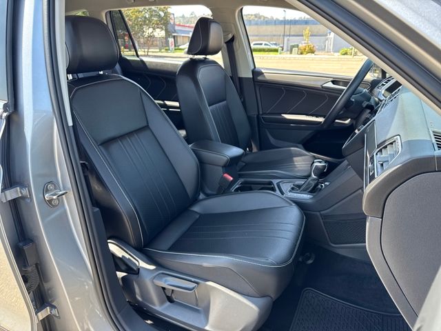 2022 Volkswagen Tiguan SE photo 23