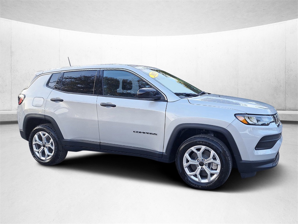 2025 Jeep Compass Sport photo 2