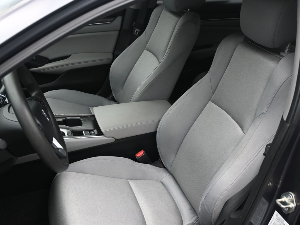 2020 Honda Accord LX photo 10