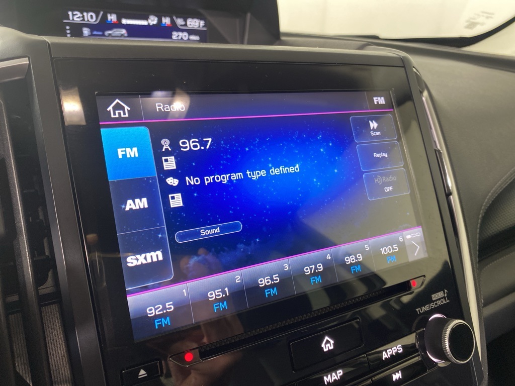 2021 Subaru Forester Touring photo 4