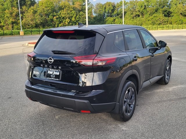 2025 Nissan Rogue SV photo 2