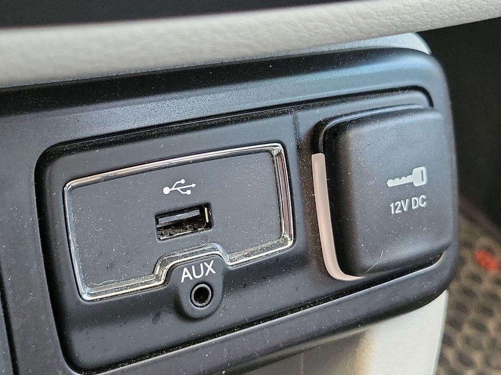2022 Jeep Renegade Latitude photo 29