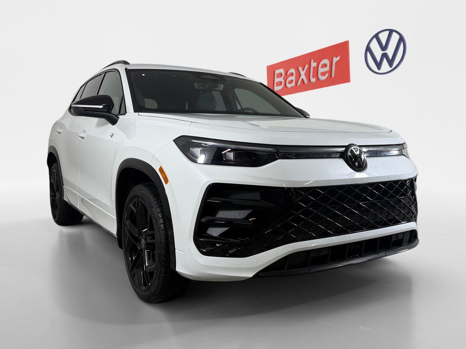 2026 Volkswagen Tiguan SE R-LINE BLACK's photo