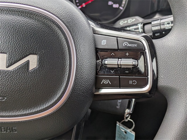 2023 Kia Sorento LX photo 24