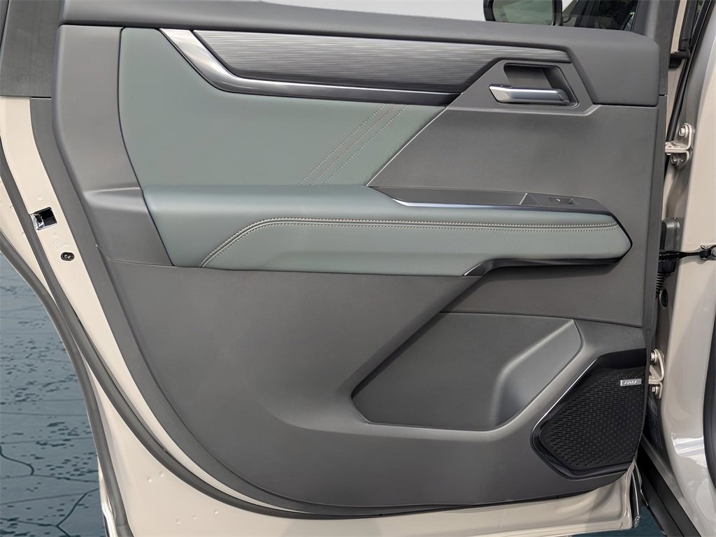 2026 Gmc Acadia AT4 photo 17