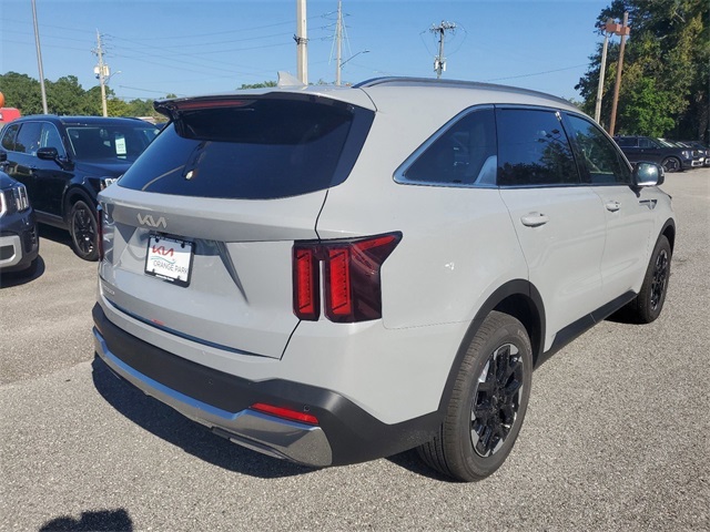 2025 Kia Sorento S photo 3