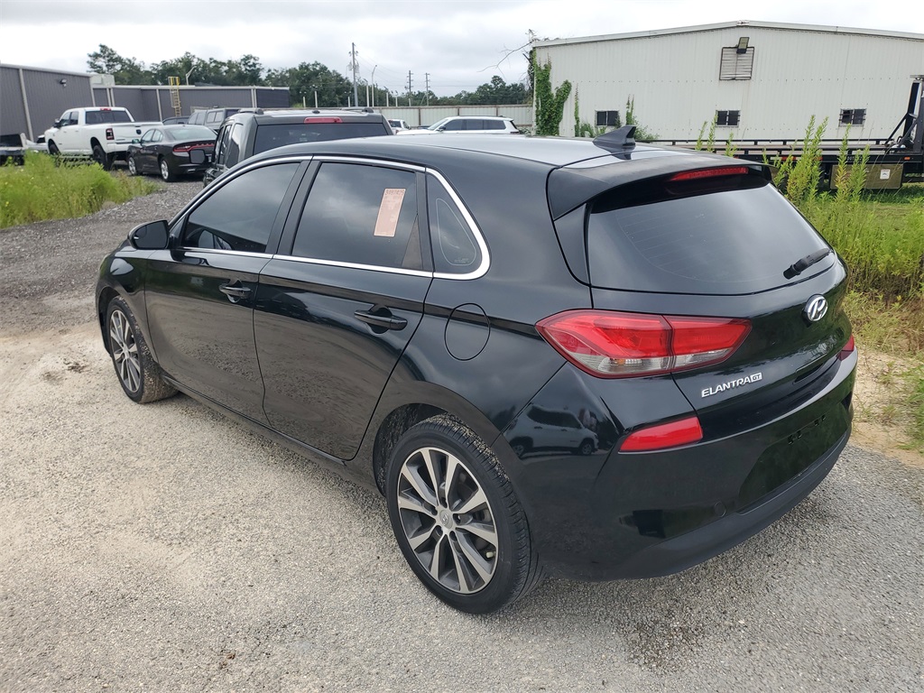 2020 Hyundai Elantra GT Base photo 4