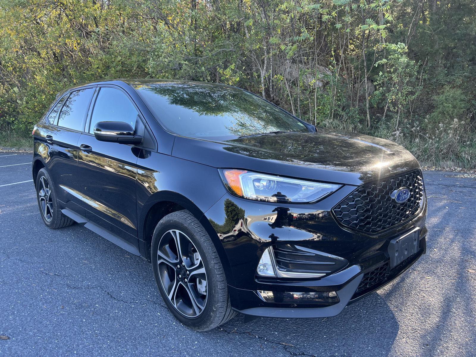 2022 Ford Edge ST's photo