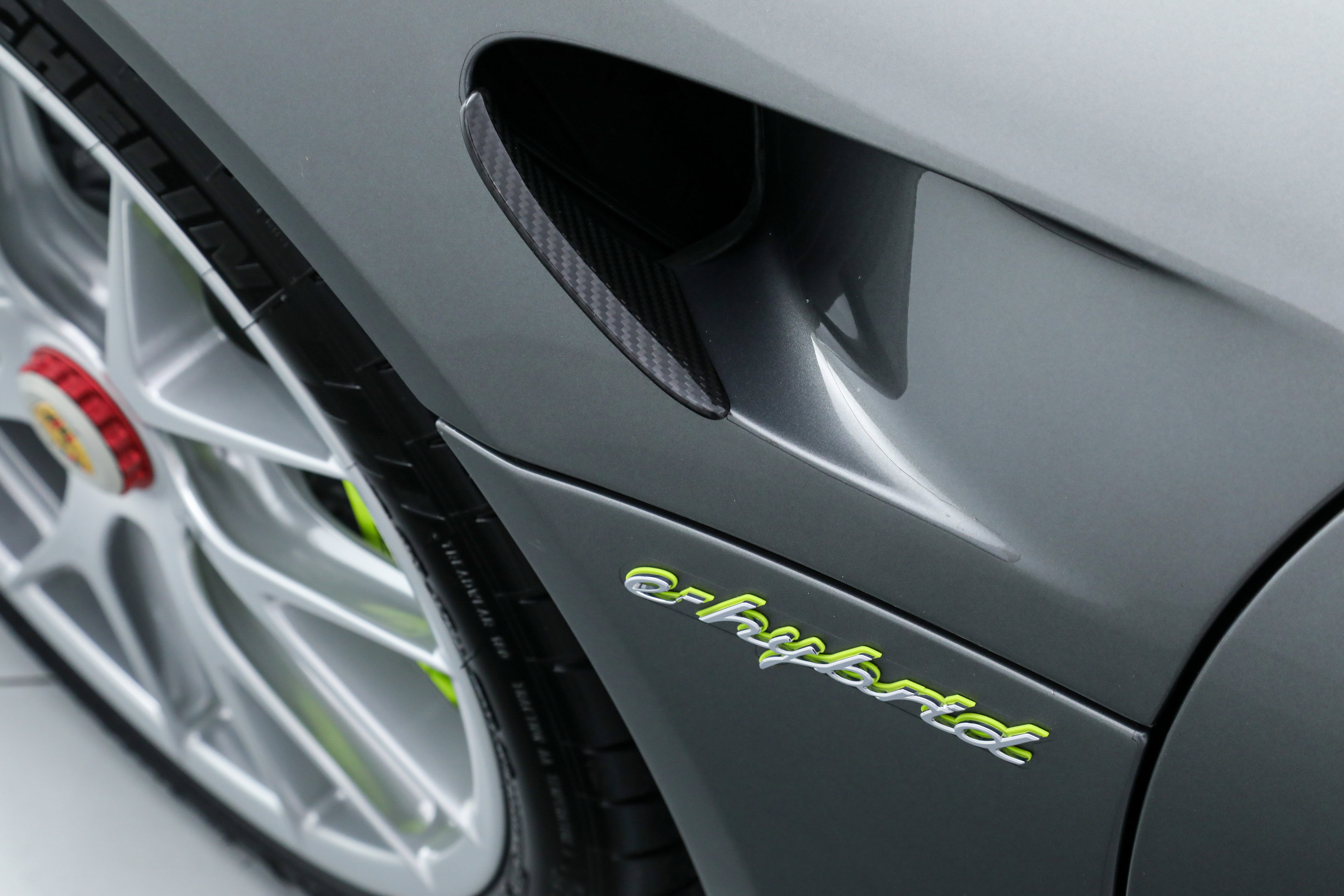 2015 Porsche 918 Spyder photo 17
