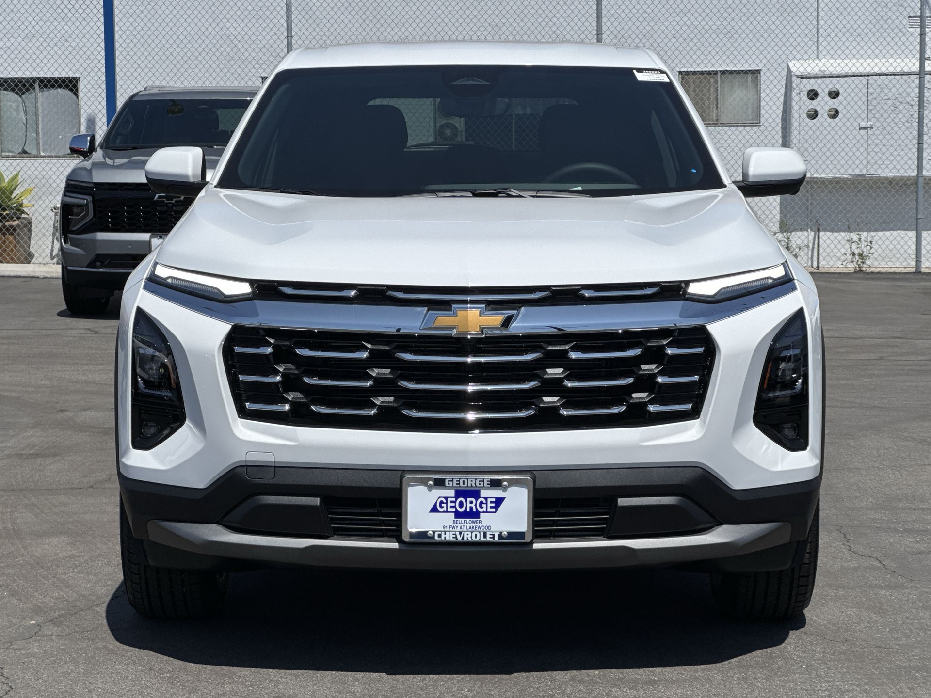 2026 Chevrolet Equinox LT photo 2