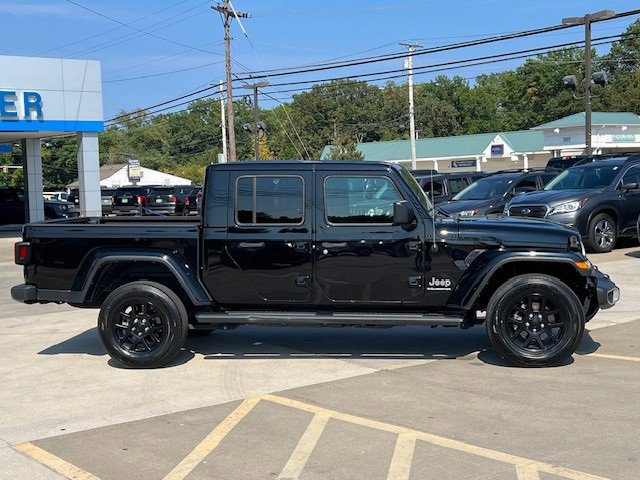 2023 Jeep Gladiator Overland photo 3
