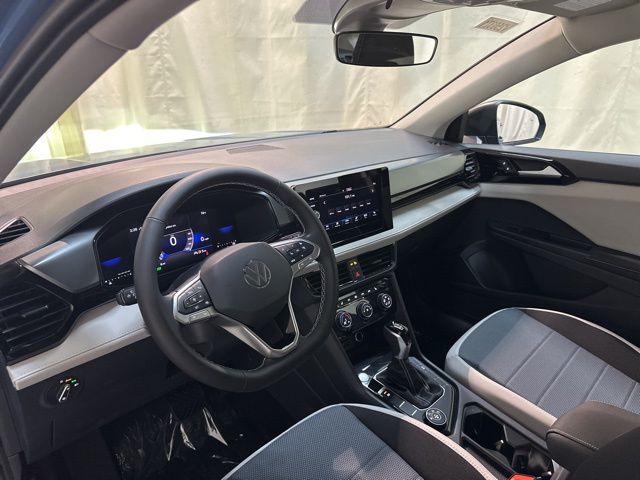 2025 Volkswagen Taos S photo 13