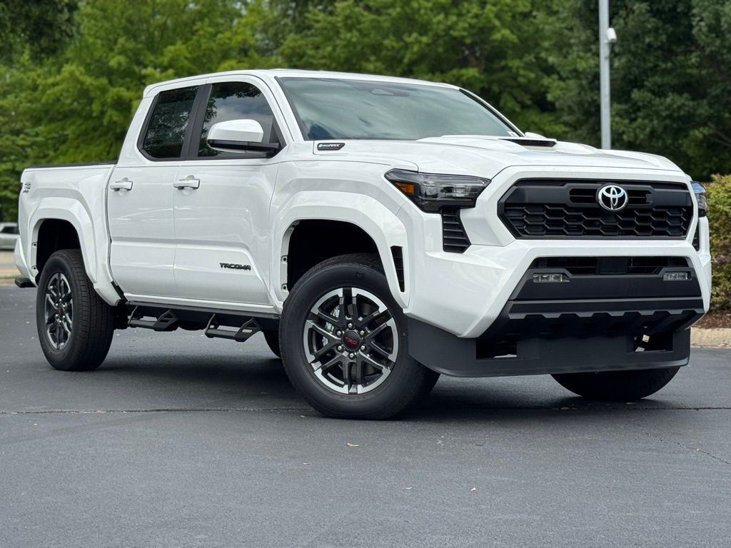 2025 Toyota Tacoma TRD Sport photo 2