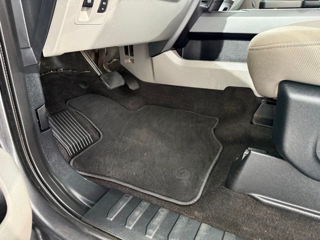 2020 Ford F-150 XLT photo 33