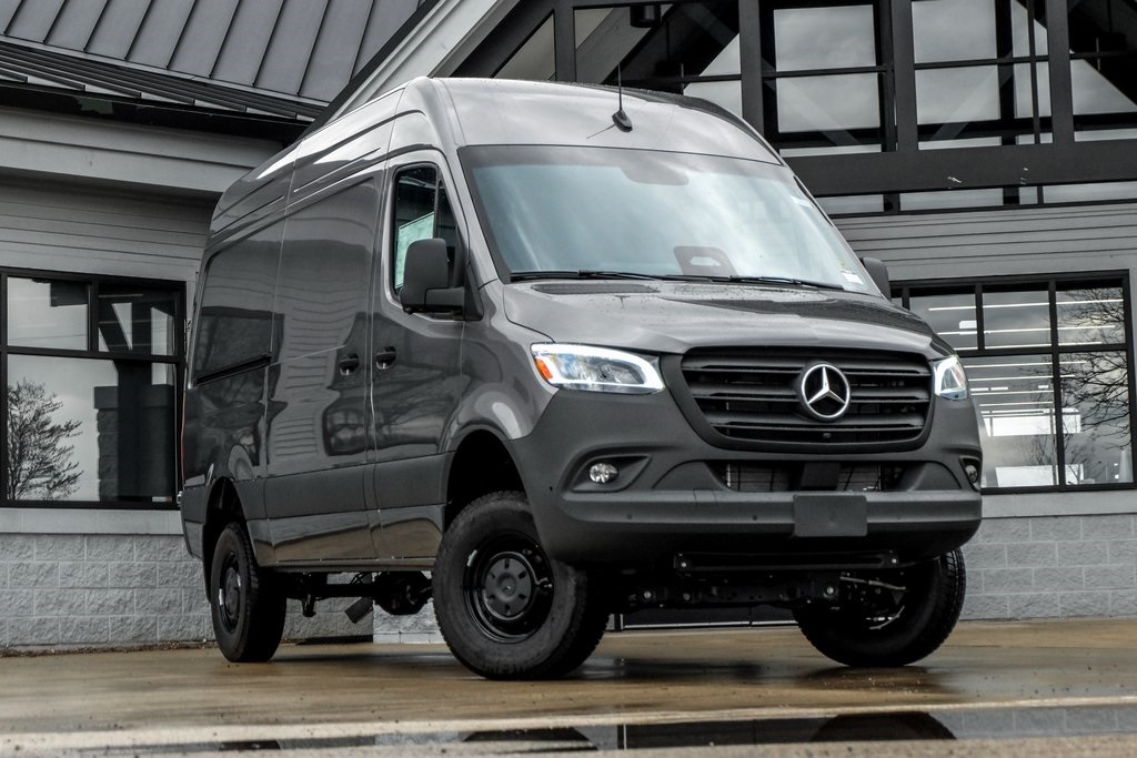 2025 Mercedes-Benz Sprinter Cargo Van Base's photo