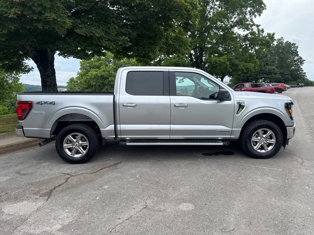 2024 Ford F-150 XLT photo 8