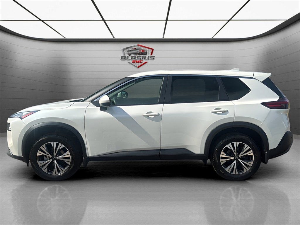2023 Nissan Rogue SV AWD photo 2