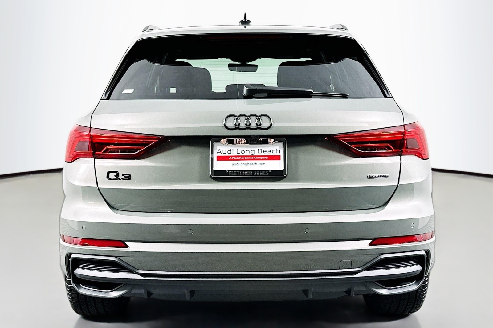 2025 Audi Q3 S line Premium photo 3