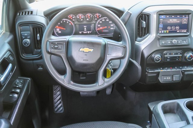 Used 2021 Silver Ice Metallic Chevrolet Custom image 16