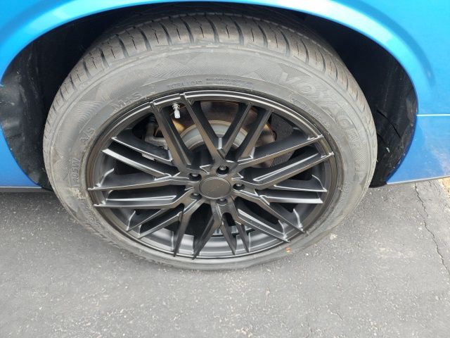 2023 Dodge Challenger R/T photo 5