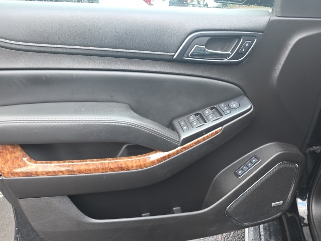 2017 Chevrolet Tahoe Premier photo 4