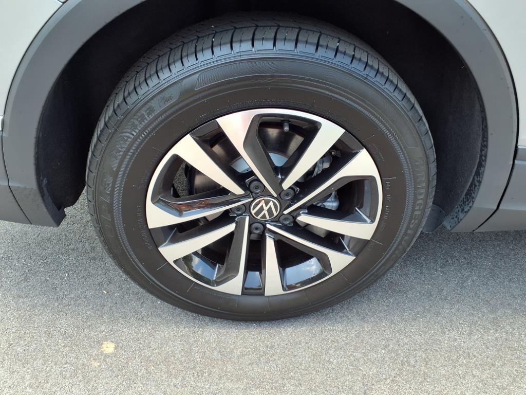 2024 Volkswagen Tiguan S photo 6