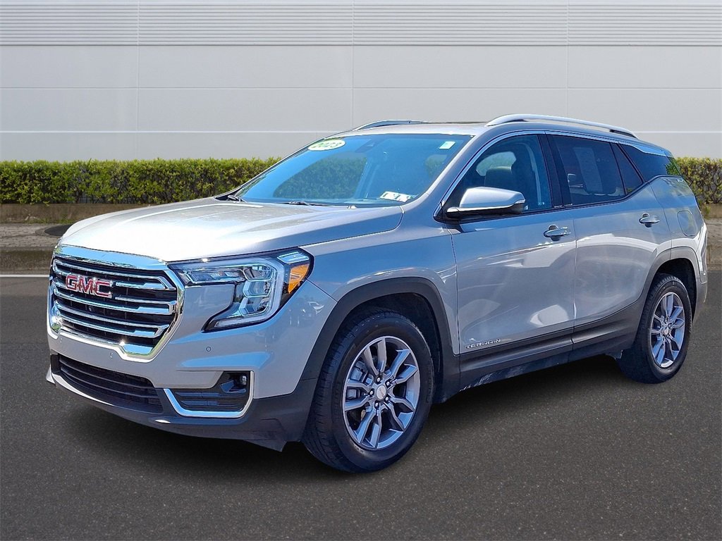 2023 Gmc Terrain SLT photo 2