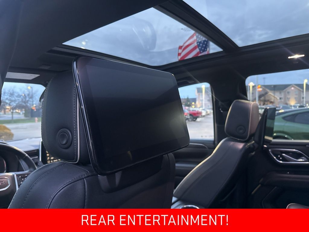 2023 Gmc Yukon XL SLT photo 4