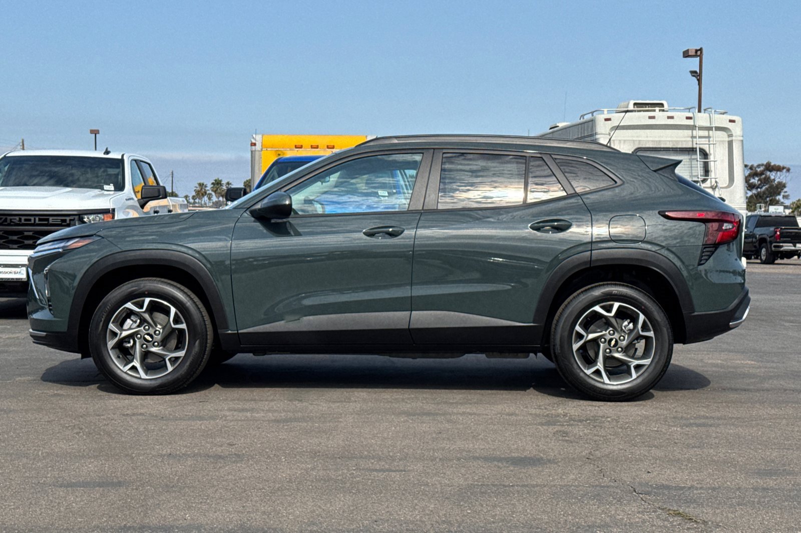 2025 Chevrolet Trax LT photo 5