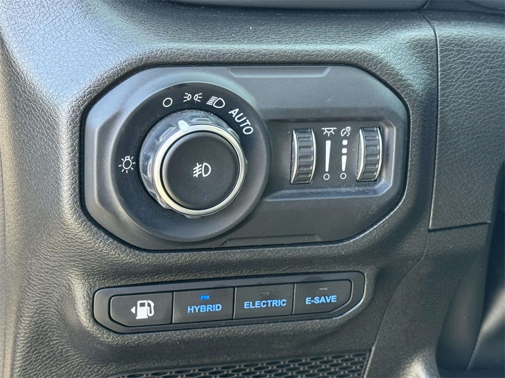 2022 Jeep Wrangler Unlimited Rubicon 4xe photo 26