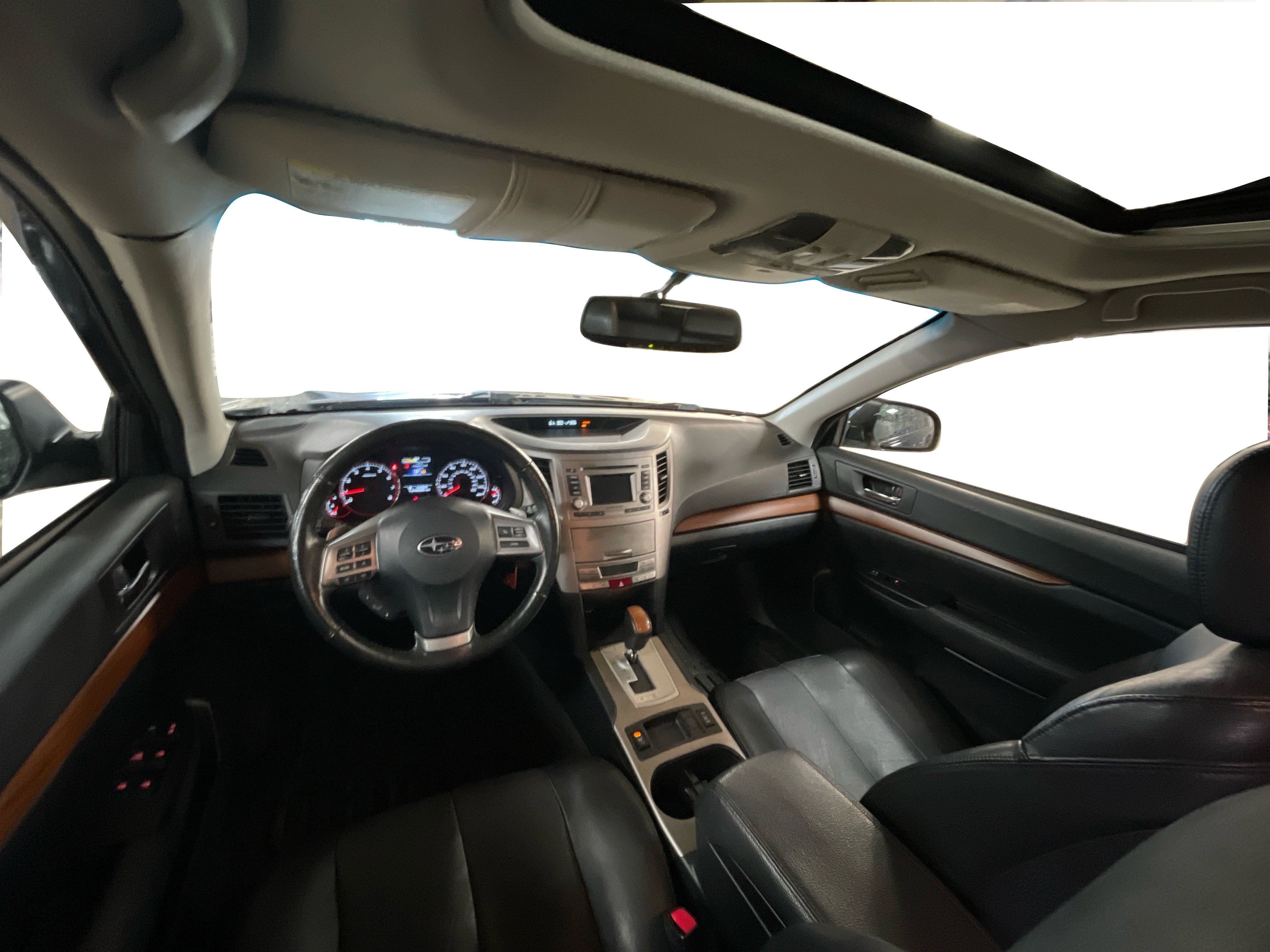 2013 Subaru Outback 2.5i Limited photo 12