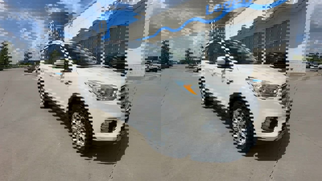 Used 2018 Ford Escape SEL with VIN 1FMCU9HD2JUA60140 for sale in Kansas City, KS