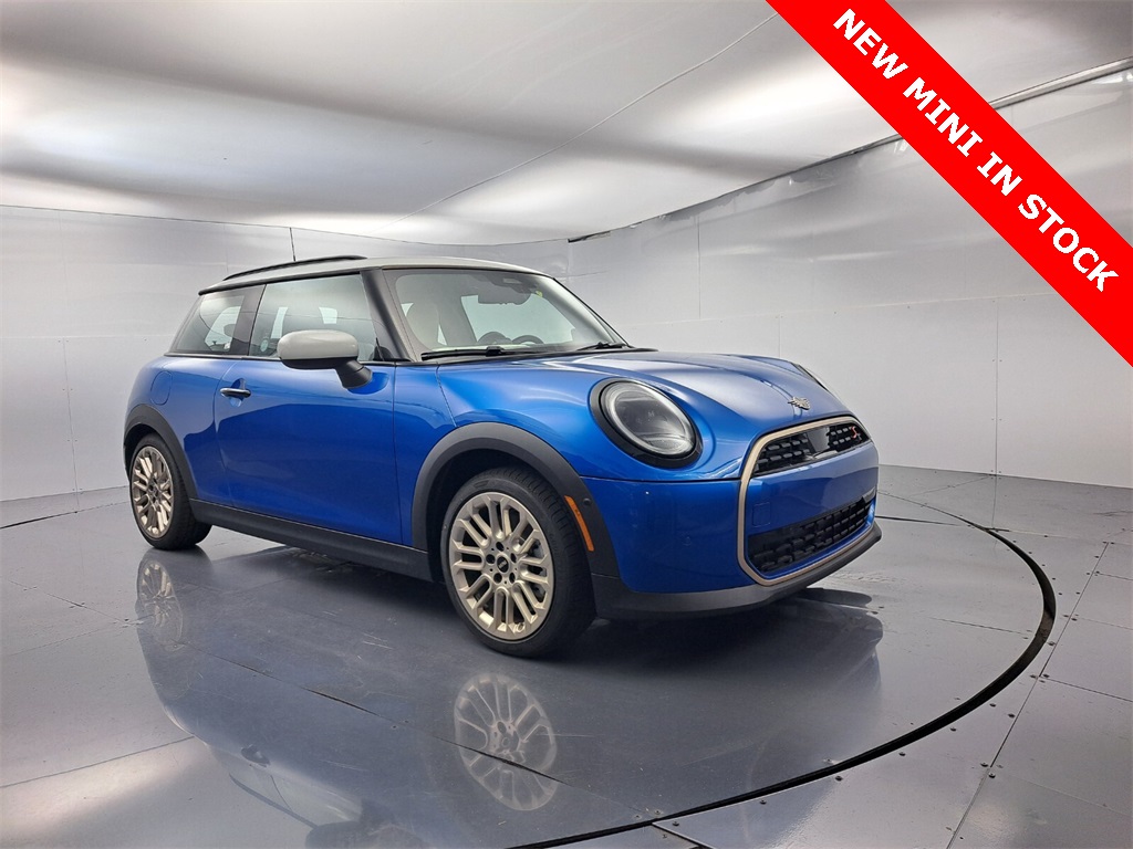 2025 MINI Hardtop 2 Door S's photo