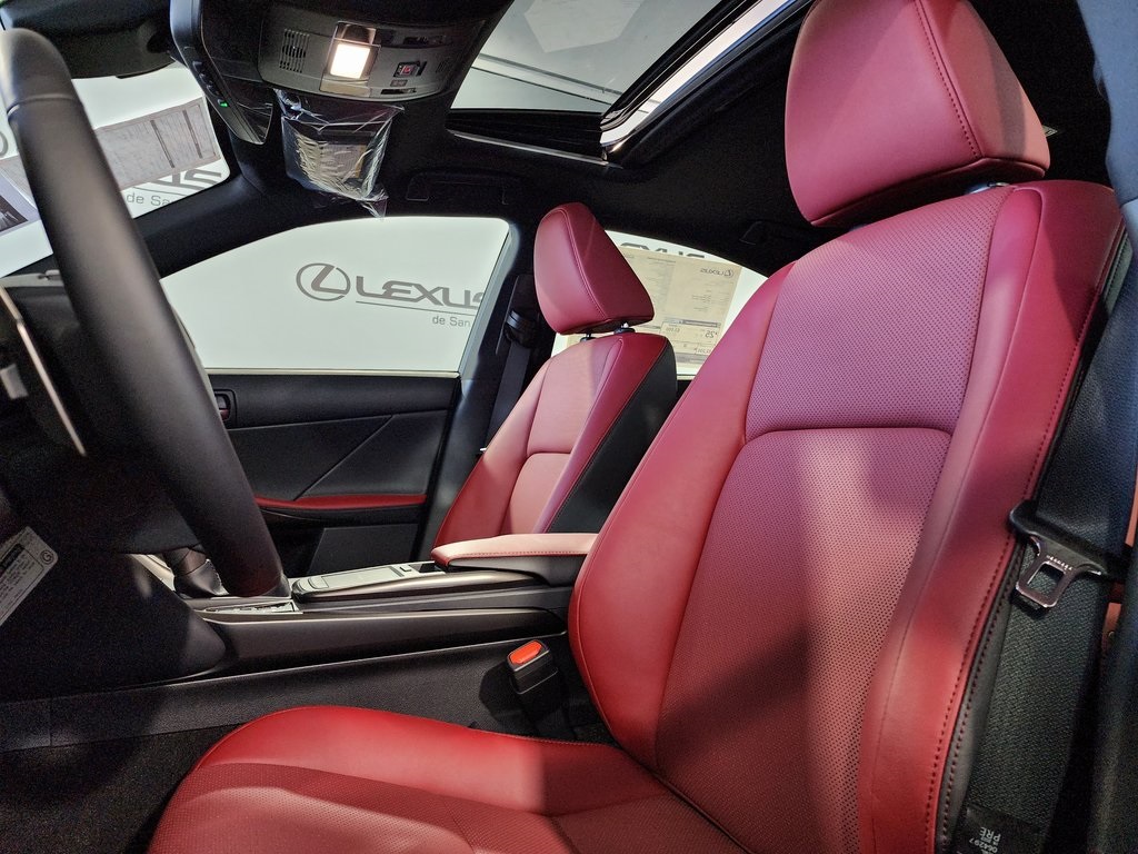 2025 Lexus IS 300 photo 14