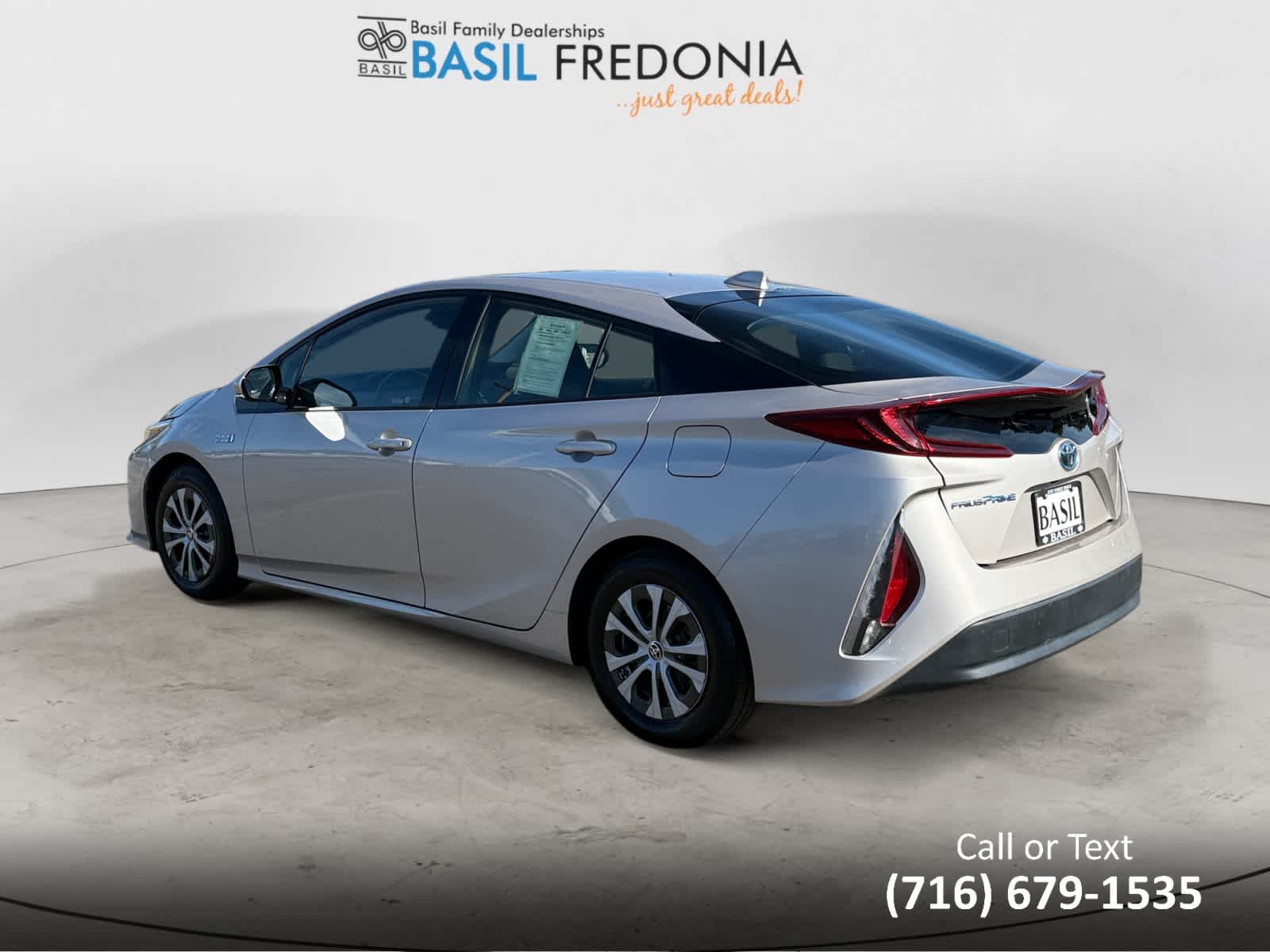 2020 Toyota Prius Prime LE photo 3