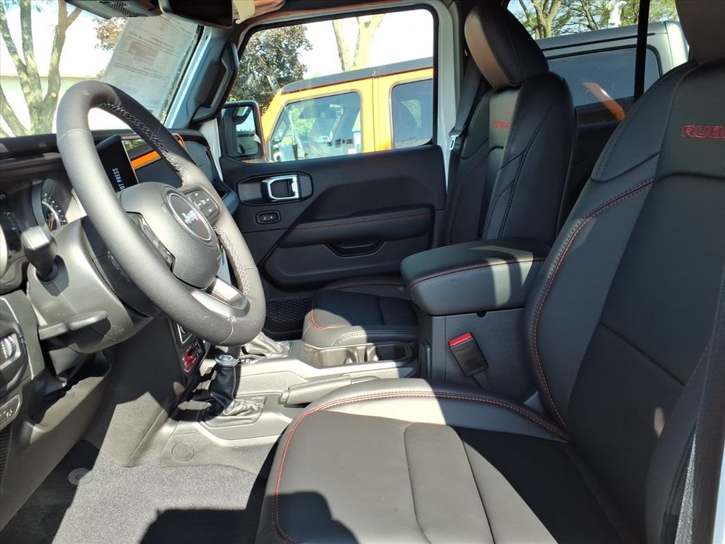 2025 Jeep Wrangler Rubicon X photo 9
