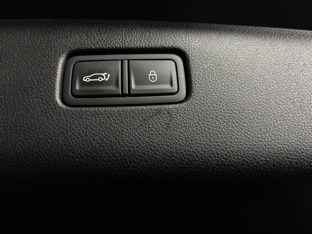 2024 Genesis GV70 3.5T Sport Advanced photo 25