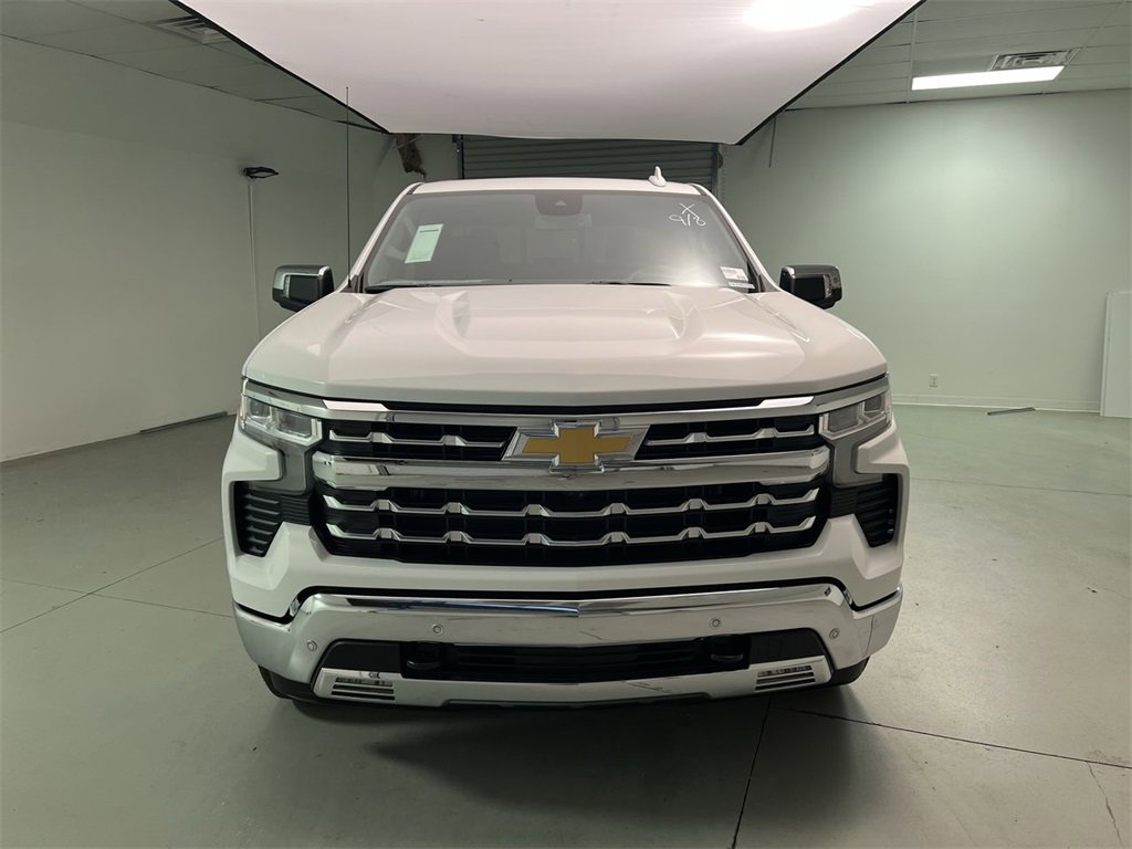 2026 Chevrolet Silverado 1500 photo 3