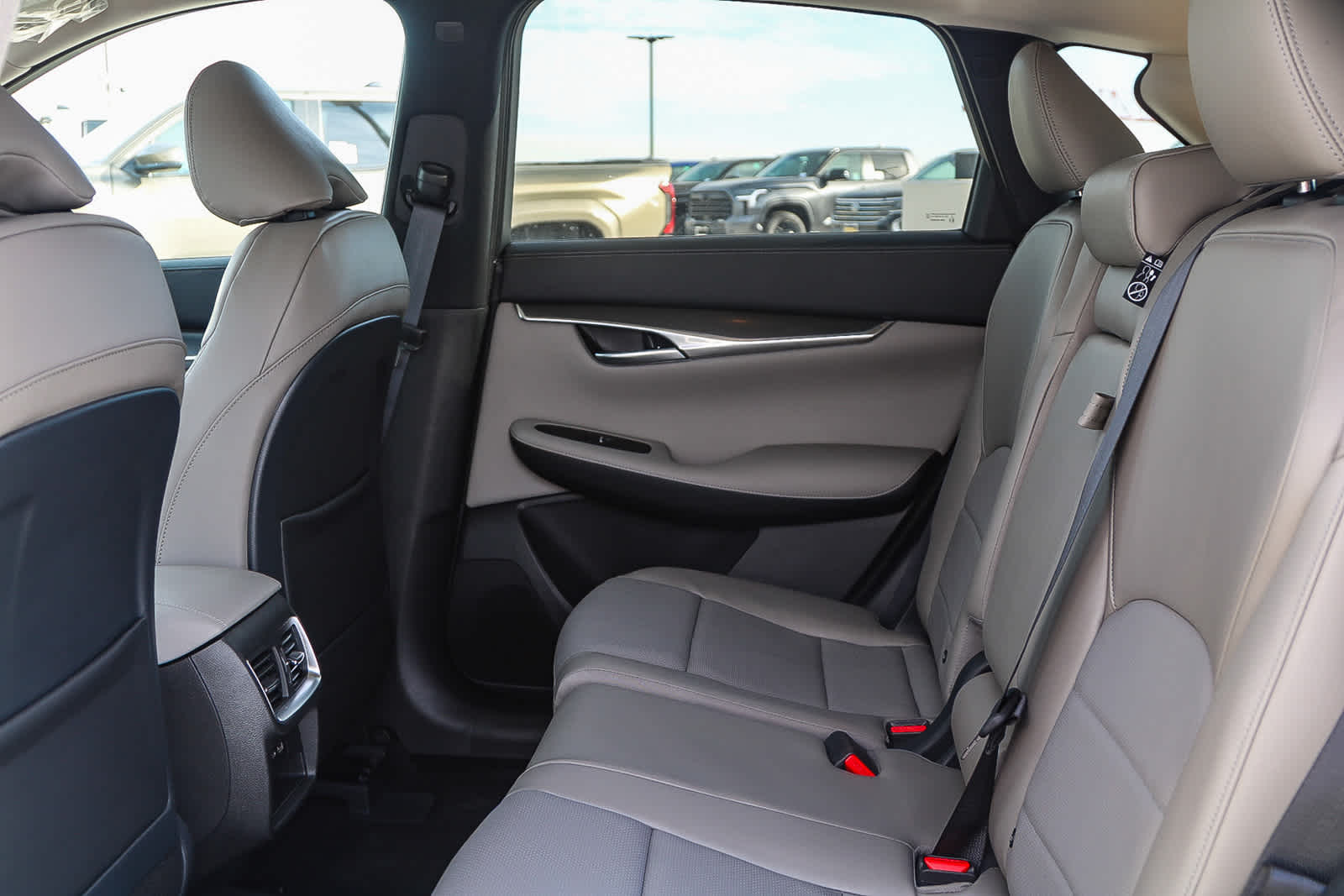 2025 Infiniti QX50 Luxe AWD photo 20
