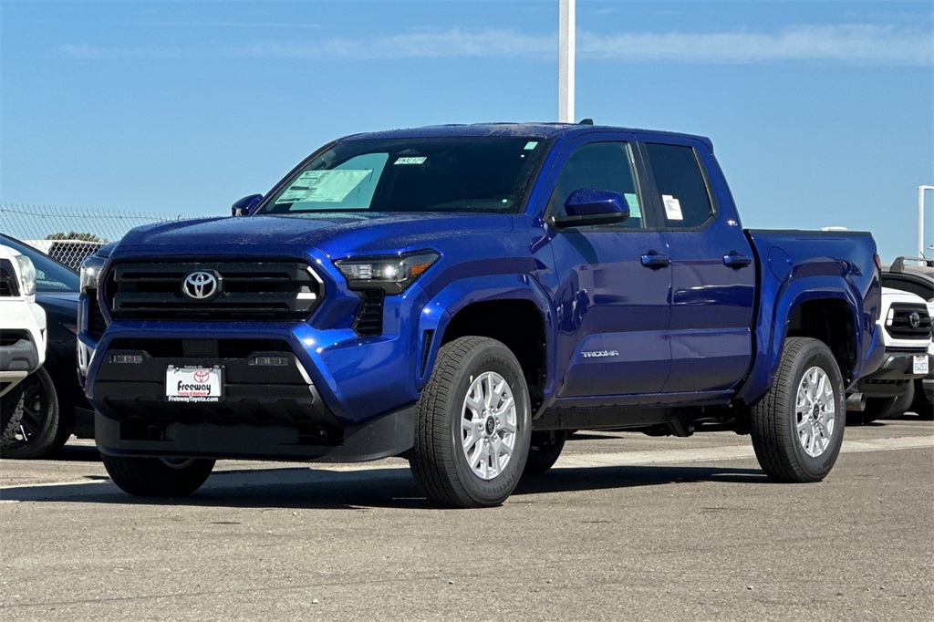 2025 Toyota Tacoma SR5 4x4 Double Cab photo 8