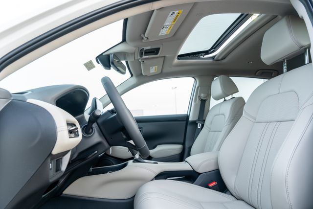 2026 Honda HR-V EX-L photo 7