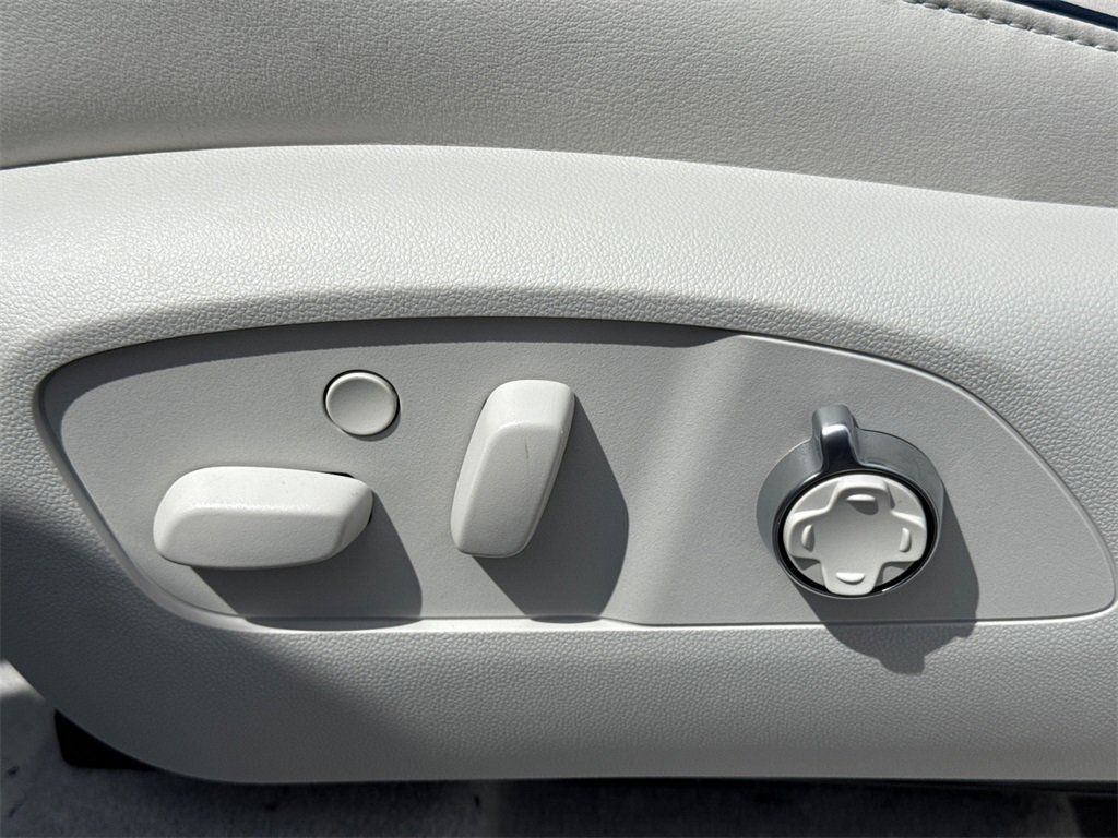 2026 Buick Enclave Avenir photo 16