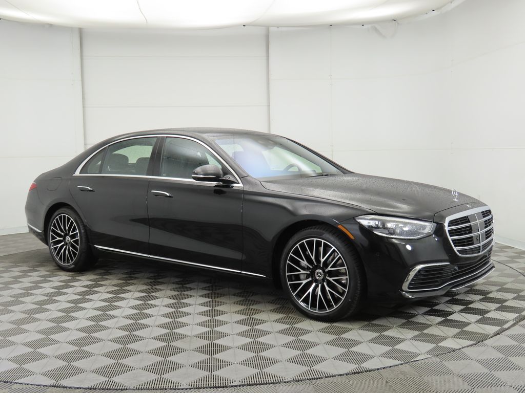 2025 Mercedes Benz S 580 4MATIC photo 3