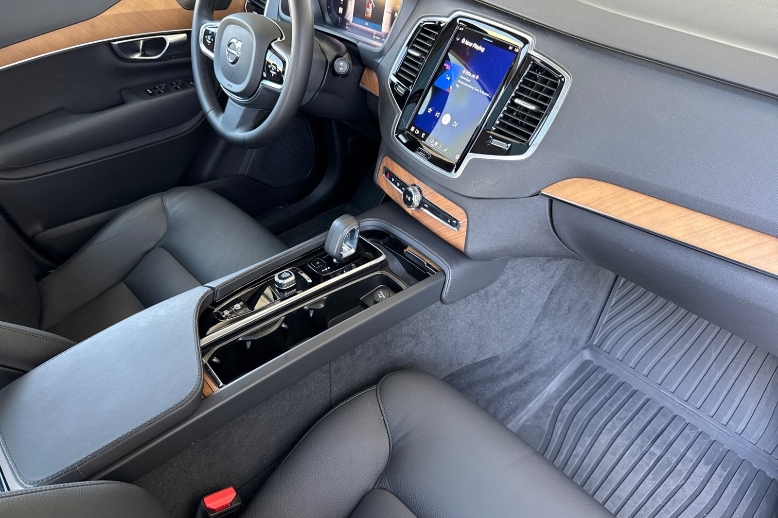 2024 Volvo XC90 Recharge T8 Plus photo 18